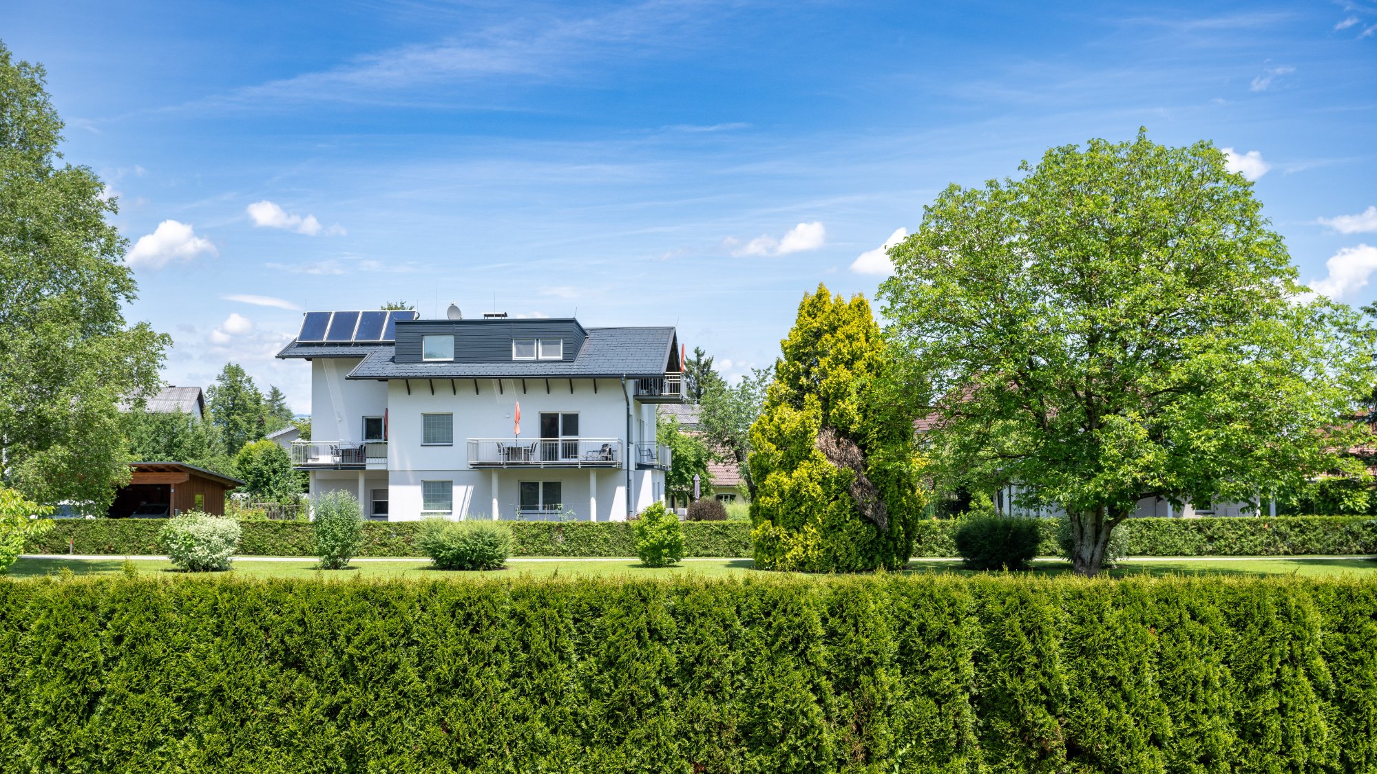 Appartementhaus am Klopeiner See – 4-Edelweiß-Ferienwohnungen in ruhiger Grünlage mit großem Garten, 400 m zum See